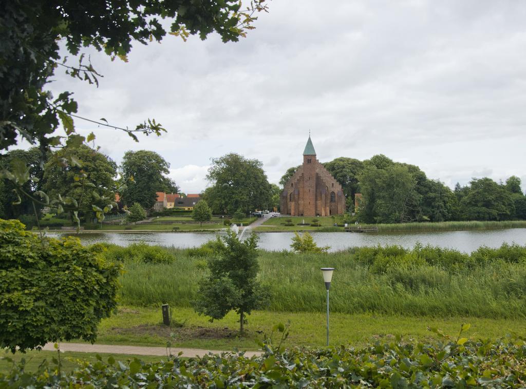 Pilgrimshuset Maribo Hotel Exterior photo